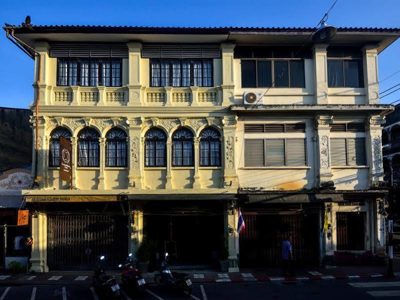 The Rommanee Classic Guesthouse Phuket Esterno foto