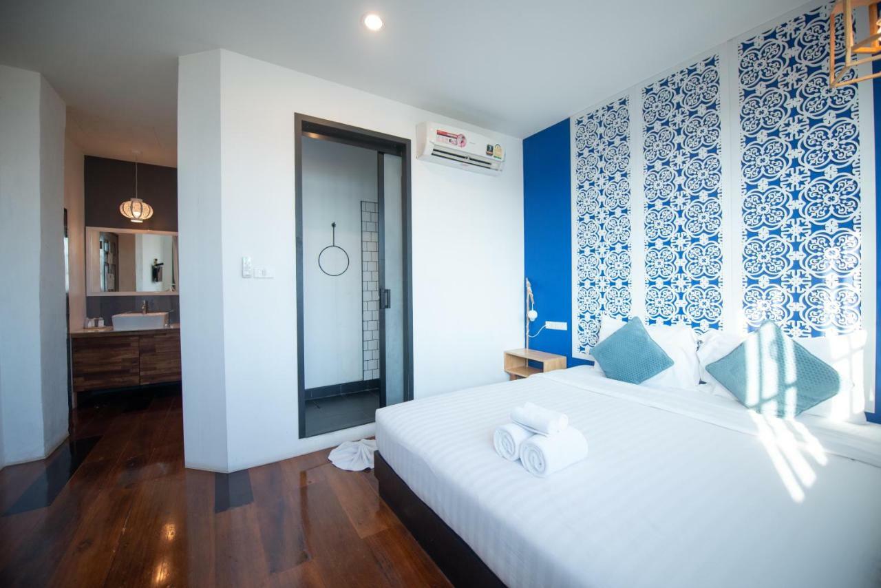 The Rommanee Classic Guesthouse Phuket Esterno foto